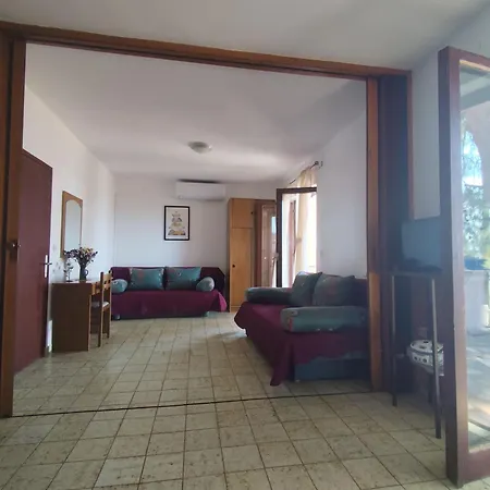 Okruglica House * Traù